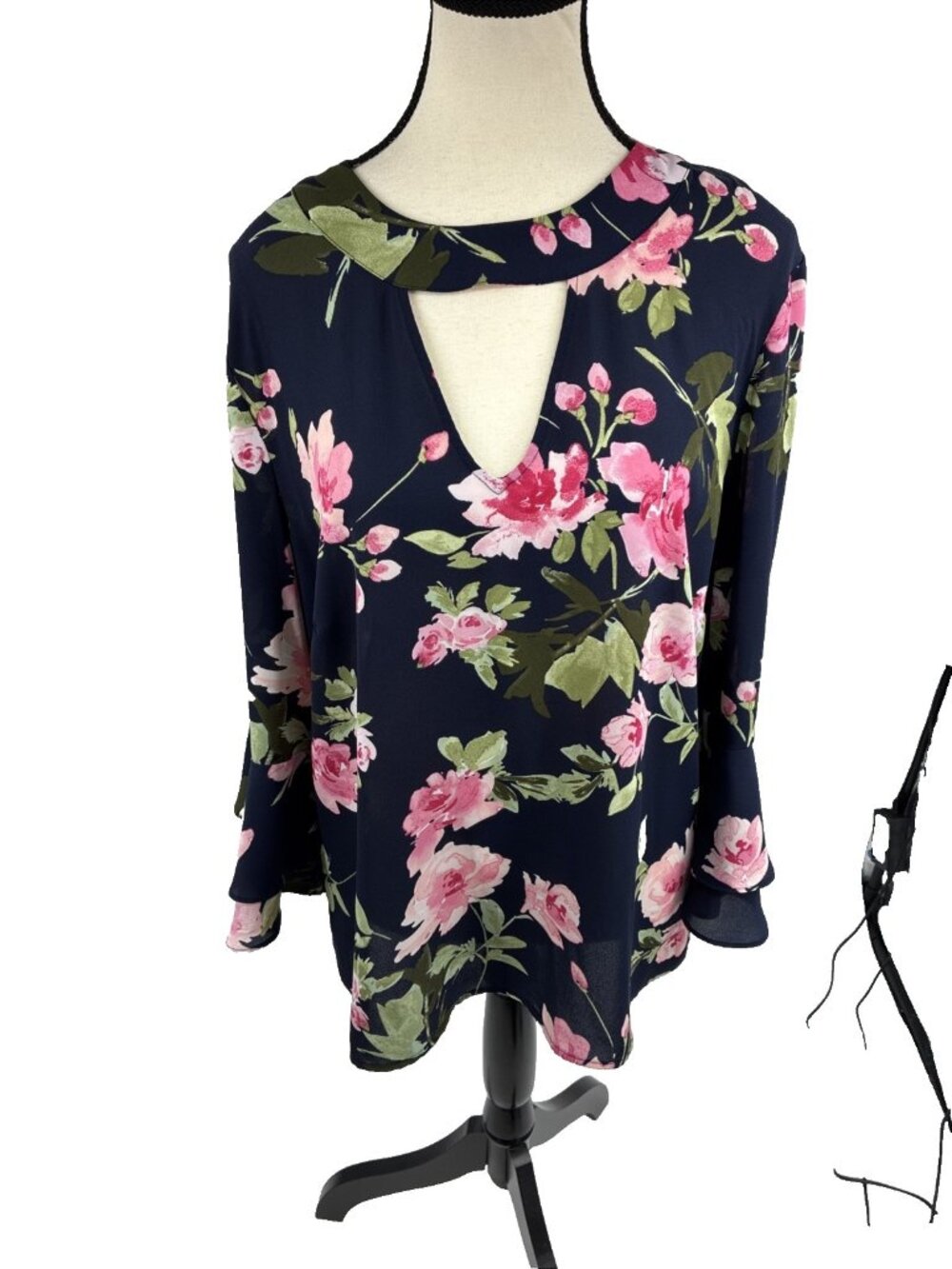 Soho New York & Company Womens Floral Blouse Navy Pink Keyhole Neck Size L - Picture 2 of 9
